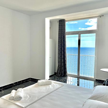 Redi'S Seaview Apartments Саранде Екстериор снимка