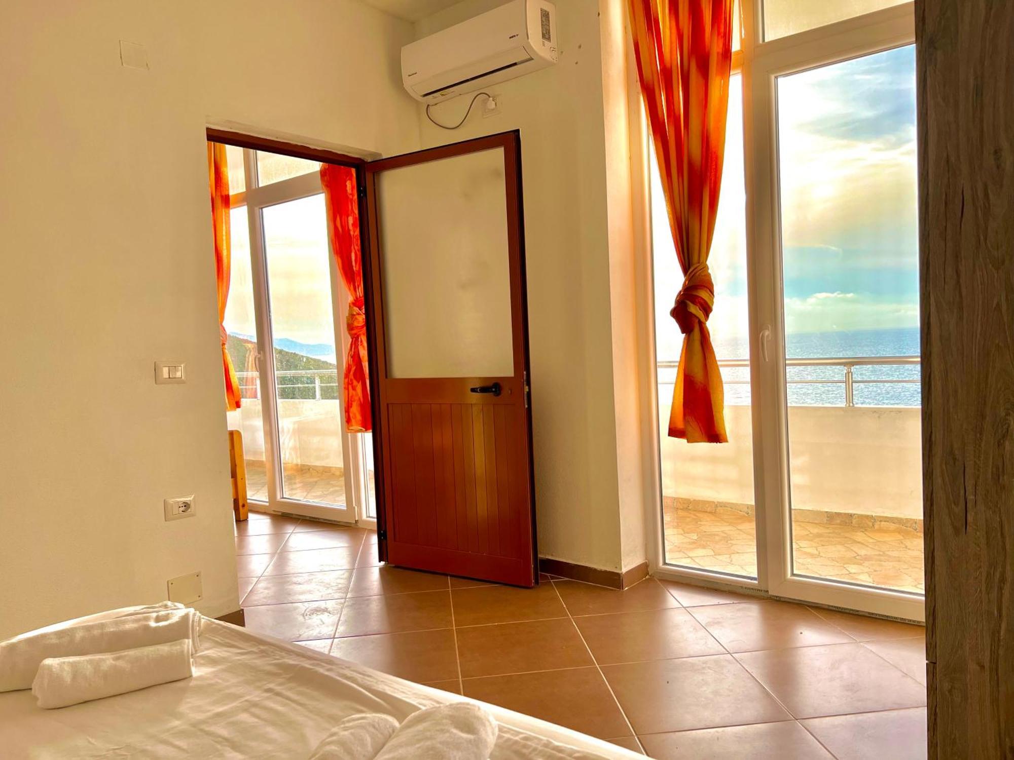 Redi'S Seaview Apartments Саранде Екстериор снимка