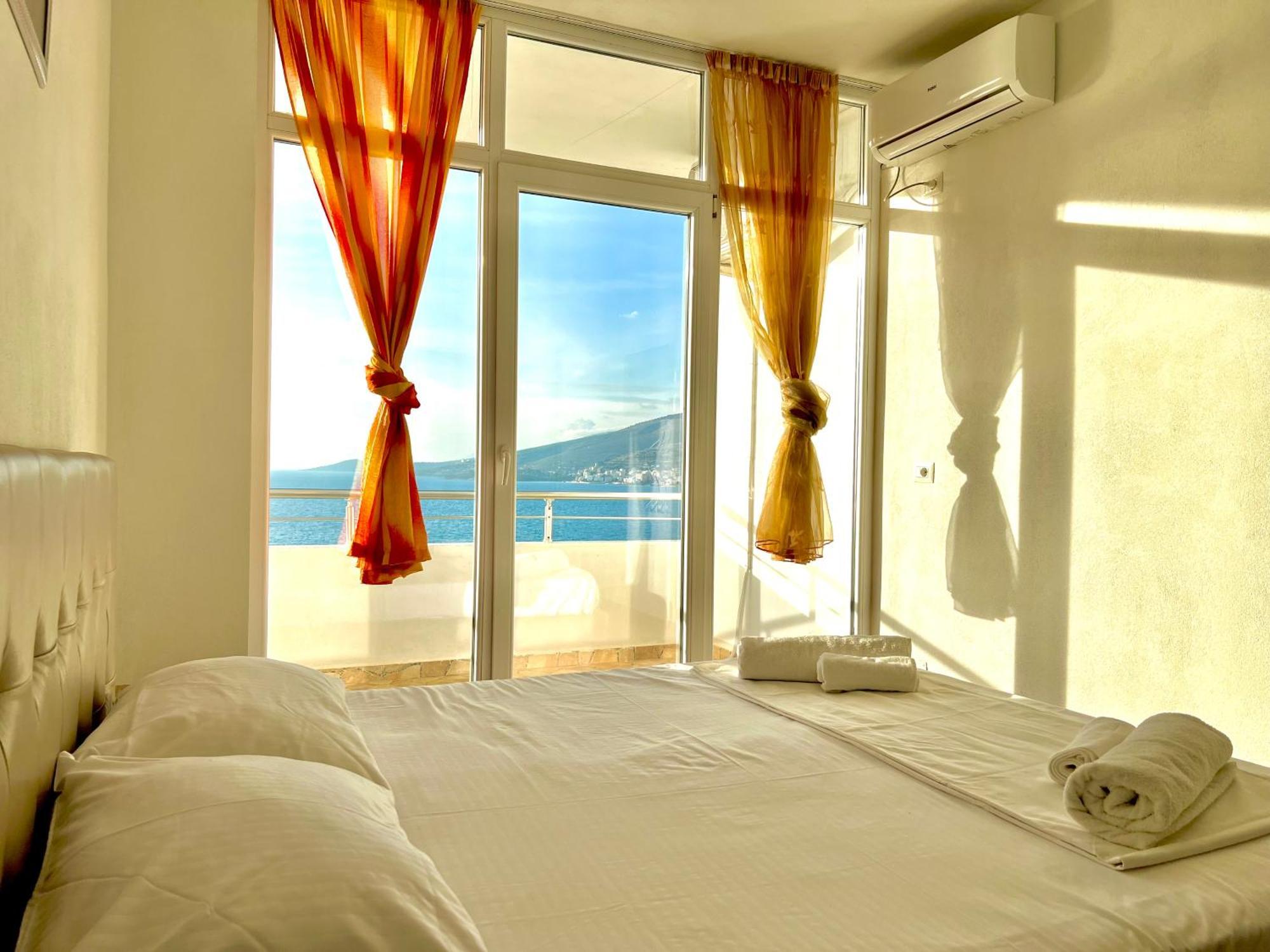 Redi'S Seaview Apartments Саранде Екстериор снимка