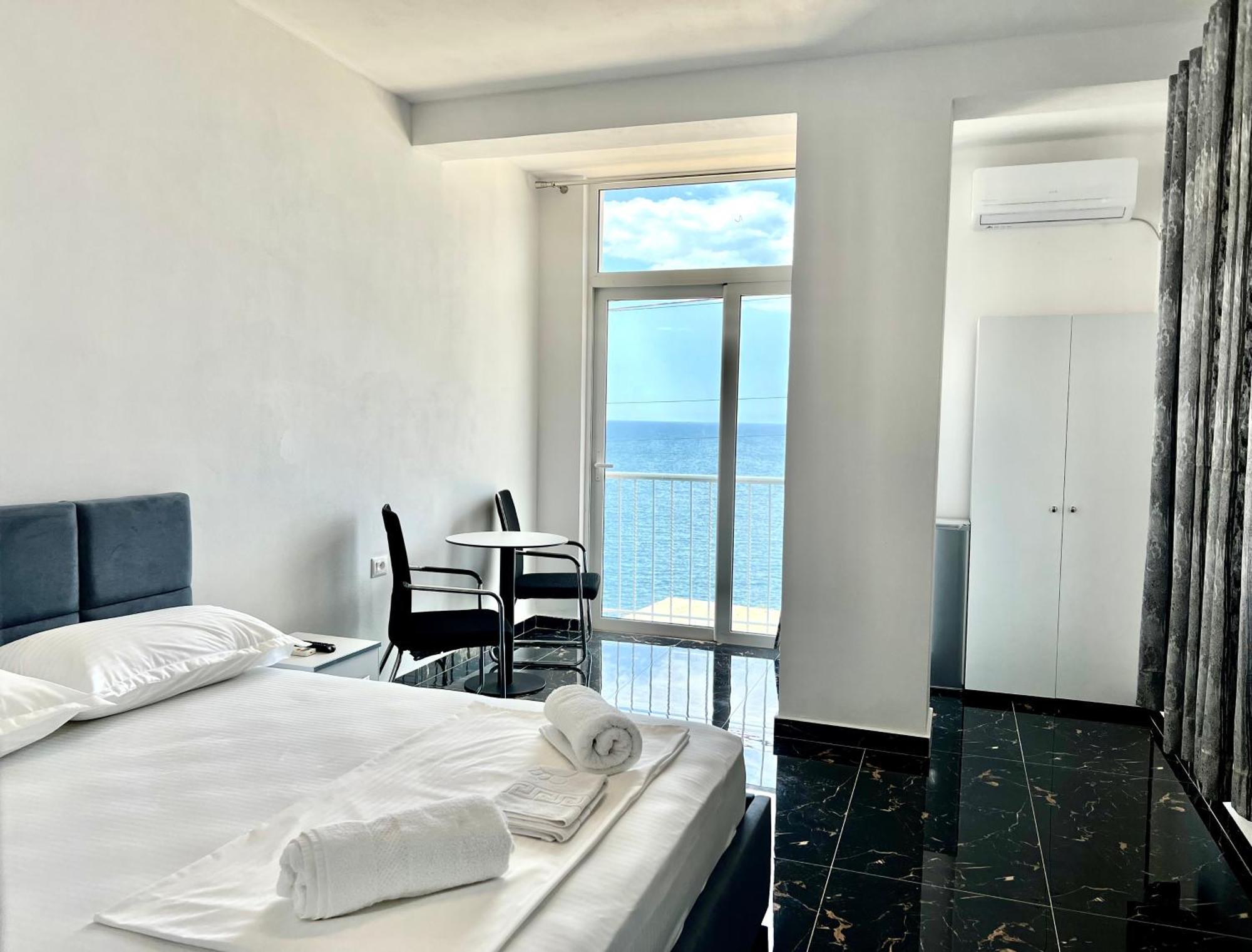 Redi'S Seaview Apartments Саранде Екстериор снимка