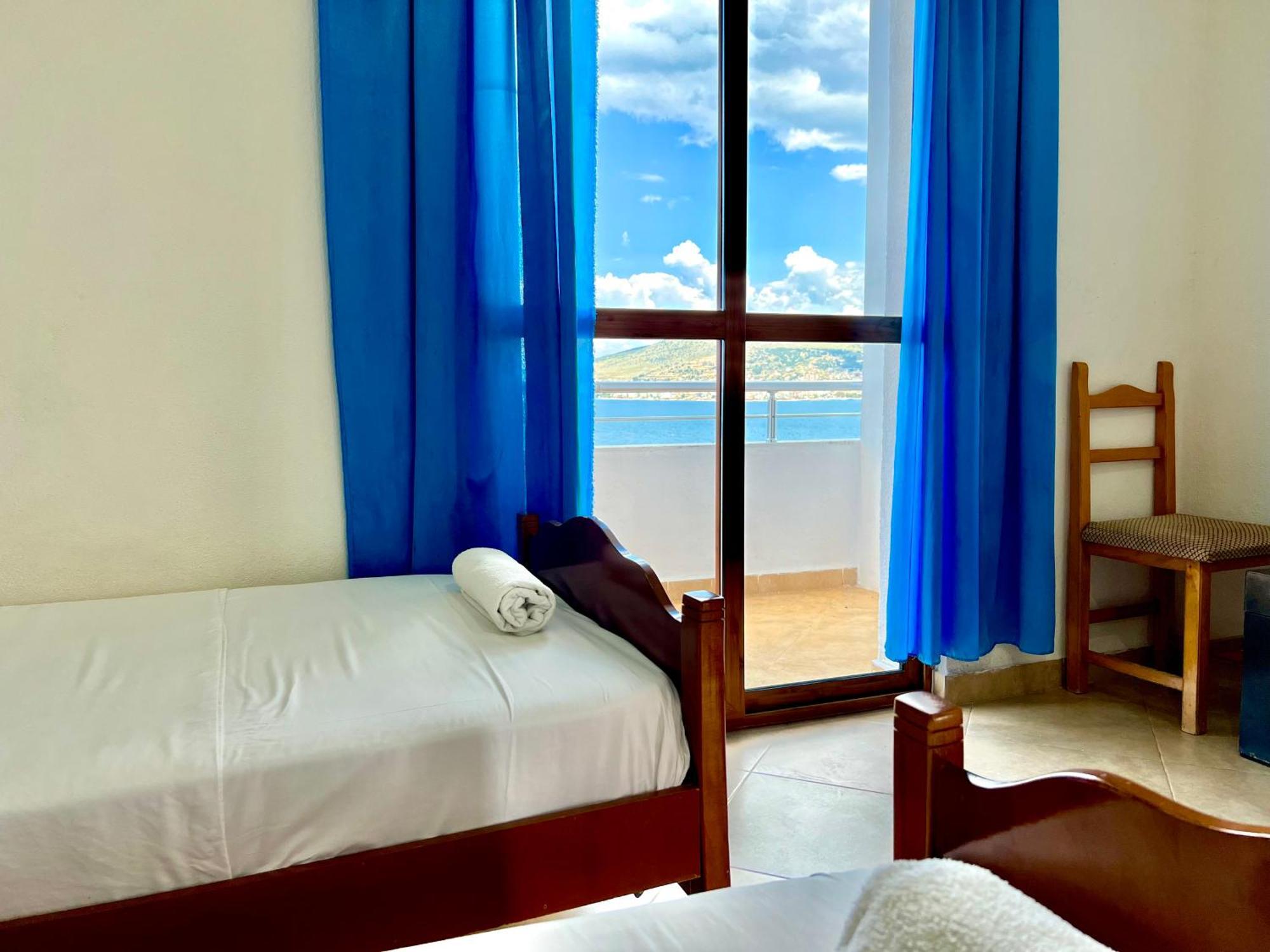 Redi'S Seaview Apartments Саранде Екстериор снимка