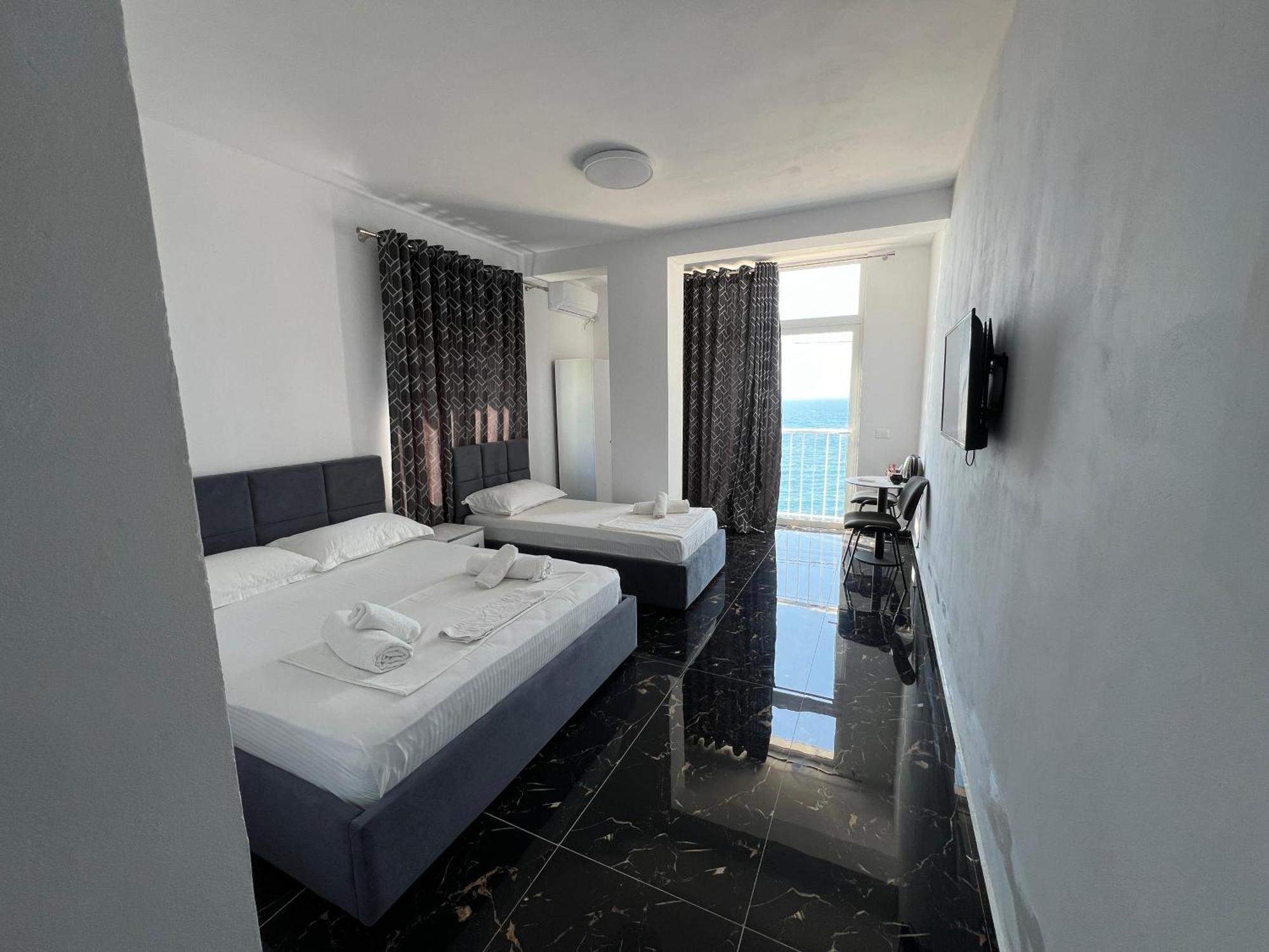 Redi'S Seaview Apartments Саранде Екстериор снимка